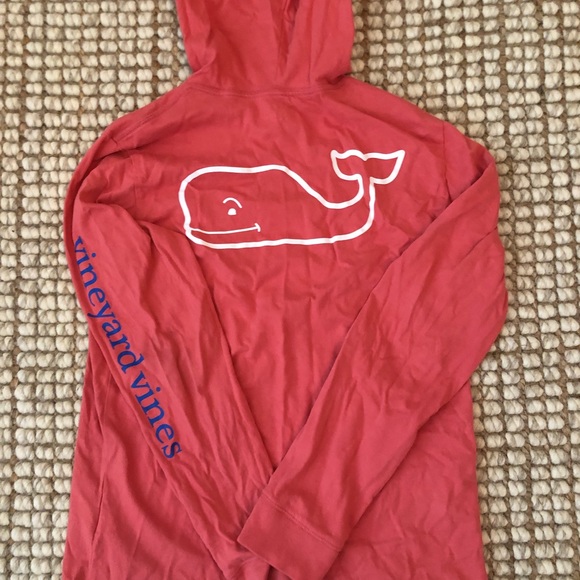 vineyard vines hooded t shirt